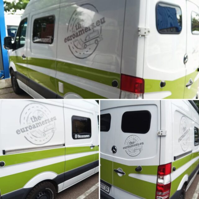 Camper Folierung in Freehand an Sprinter angebracht. Das Grùn ist ein spezielles Algengrün und unterstützt den Gedanken, ins grüne zu fahren. Damit auch jeder weiß, wer hier mit seinem Camper unterwegs ist, haben wir auch noch ein Logo in Telegrey angebracht. Gute Fahrt Euch beiden.

✔️Carwrap
✔️Sonnenschutzfolie
✔️Lackschutzfolie
✔️Beschriftungen

#carwrapping
#carwrap
#wrapcar
#averydennison
#teilfolierung
#folierung
#folie
#foliert
#foliestattlack
#farbwechsel
#ecksteinfoliensysteme
#neuburganderdonau
#neuburg
#donauwörth
#treuchtlingen
#weißenburg
#nürnberg
#beschriftungen
#digitaldruck
#orafol
#plotterliebe
#lackierzentrumkießling 
#caroftheday 
#photooftheday
#mbvitoclub
#wuestundweigand
#teslanürnberg 
#folienlager 
#kpmf
#theeuroamers