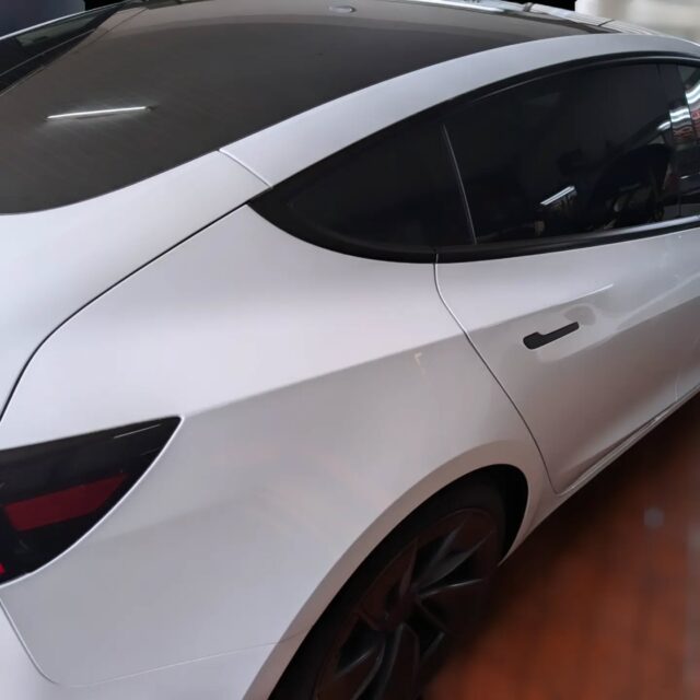 Warum Sonnenschutzfolie mit unserer Klimafolie speziell für E- Autos?

Unsere Kunden schätzen unter anderem:

Tiefschwarze Optik, Glasverbundeffekt, 
99%UV Schutz, 
Hohe Wärmerückweisung, geringe Kosten.

✔️Carwrap
✔️Sonnenschutzfolie
✔️Lackschutzfolie
✔️Beschriftungen

#ecksteinfoliensysteme
#ingolstadt 
#neuburganderdonau 
#eichstätt 
#donauwörth 
#weißenburg 
#nördlingen 
#tesla
#teslamodel3 
#teslamodels 
#teslaenergy 
#teslaplaid 
#tönungsfolie 
#sonnenschutzfolie 
#sonnenschutz
#solarplexus