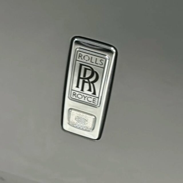 ➖Teaser ➖
▫️
Coming soon!
▫️
Unsere Folie ist natürlich mit Selbstheilungseffekt
▫️
Lackschutzfolie mit Selbstheilung 
👉 10 Jahre Garantie 
👉 Selbstheilender Lackschutz, die Klarlackbeschichtung repariert sich bei Kratzern eigenständig und verhindert Steinschläge.
▫️
✅Carwrap 
✅Sonnenschutzfolie
✅Lackschutzfolie
✅Beschriftungen
▫️
#paintprotectionfilm
#paintprotection
#lackschutzfolie
#lackschutzfolierung
#treuchtlingen
#weissenburg
#weißenburg
#augsburg
#donauwörth
#photooftheday
#münchen
#freudeamfahren
#freudeamarbeiten
#ecksteinfoliensysteme
#folienbittner 
#stekfolie 
#rollsroyce
#audisportgmbh